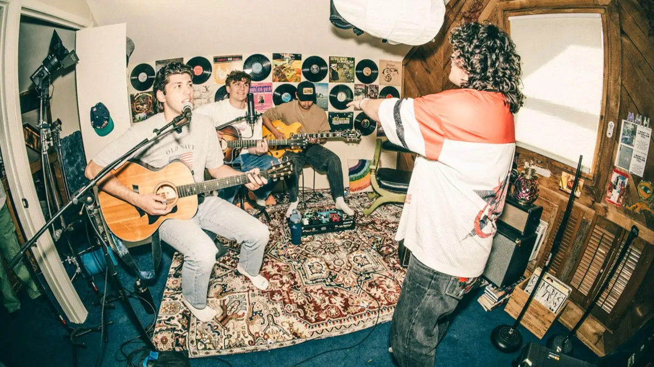 A Austin la musica non dorme mai: nella "Lodge" dove il college rock ritrova la sua anima DIY
