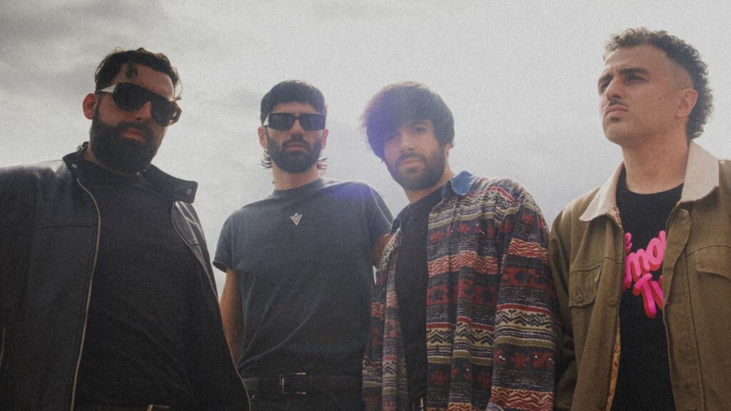 Il ritorno dei Fast Animals and Slow Kids: doppio show intimo a Milano e il mistero dei sette inediti
