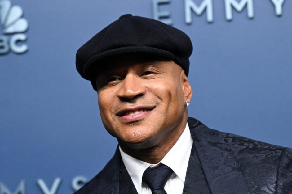 LL Cool J svela il mistero della sua iconica 'leccata d'ascia' a WWE SmackDown: 'Sono l'Uomo Ascia, faccio quello che voglio'