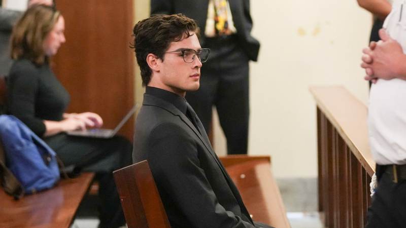 Clavicular si dichiara non colpevole delle accuse di stupro: l'influencer "looksmaxxing" in tribunale a Cape Cod
