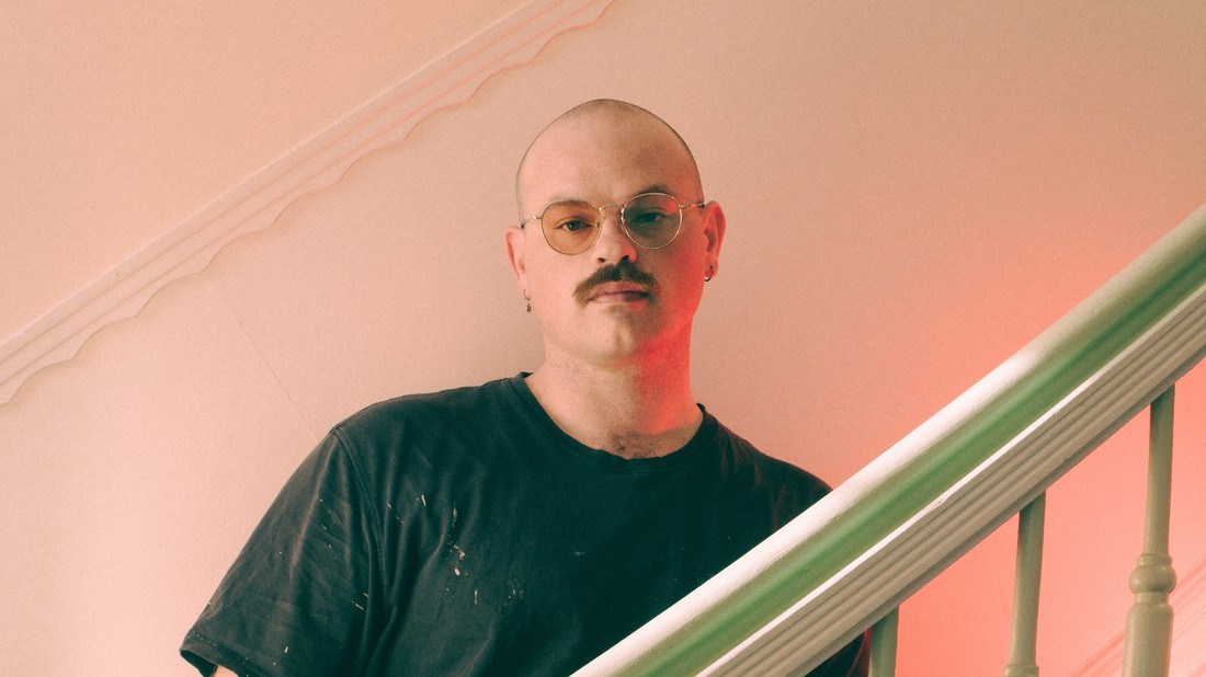 Stephen Steinbrink: il ritorno liquido di "I'm A Swimming Pool"