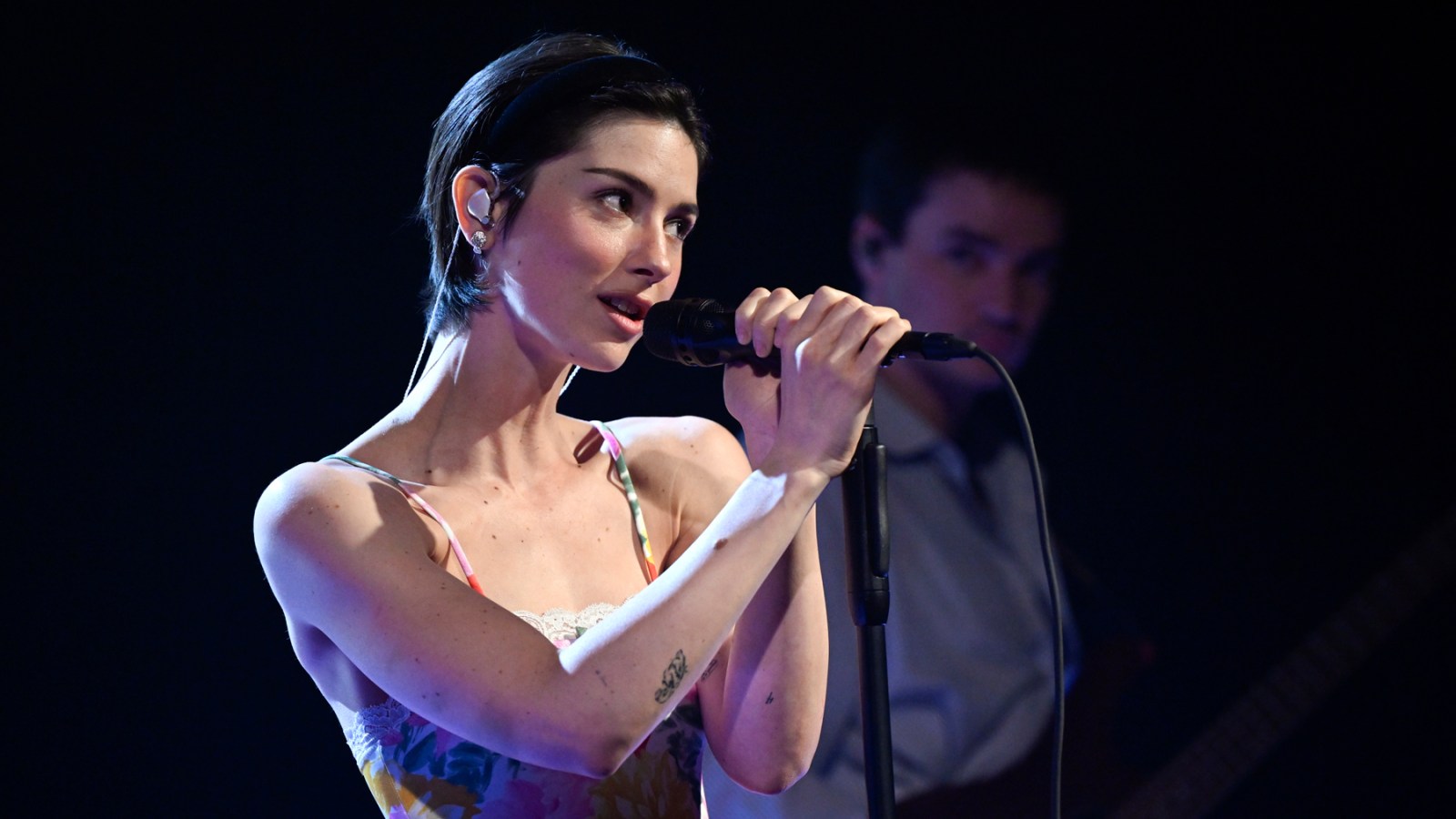 Gracie Abrams alza il volume: arriva 'Daughter From Hell (Deluxe)' con cinque inediti