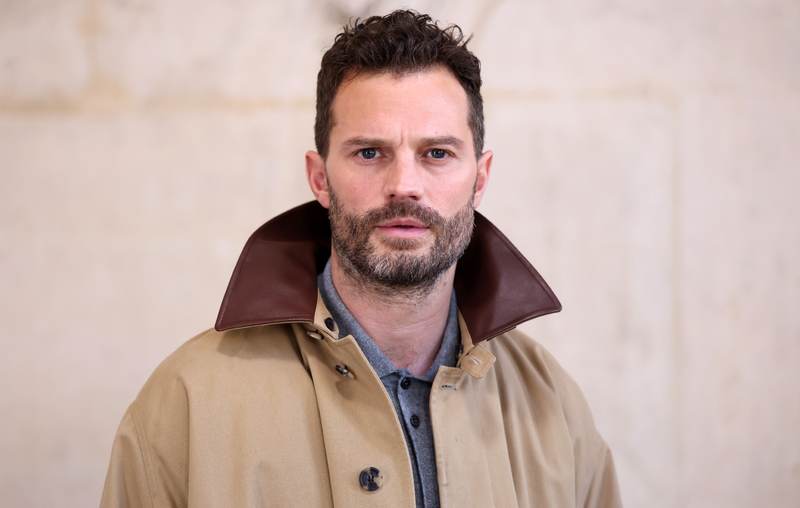 Jamie Dornan: "Non cerco di superare Viggo Mortensen" nel nuovo "The Hunt for Gollum"