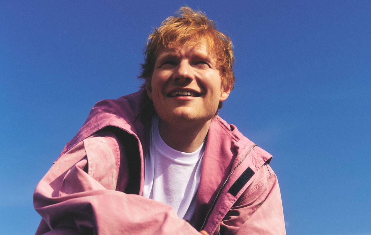 ‘SNL UK’ prende di mira Ed Sheeran e il “ricco cadavere” Robert Kraft tra le polemiche sulla Palestina